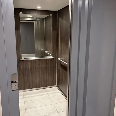 Appartement Superbe 3 Pièces Vue Mer, Climatisé, Avec Parking *