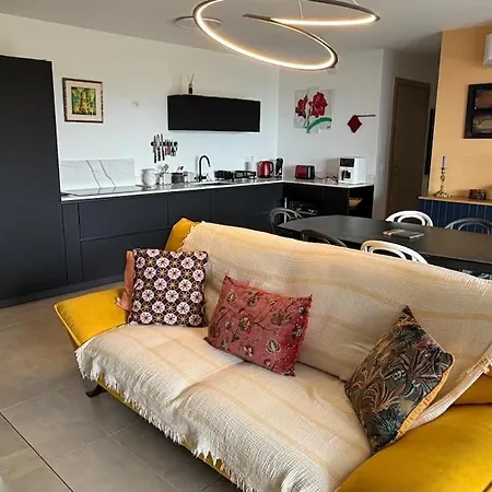 Superbe 3 Pièces Vue Mer, Climatisé, Avec Parking Apartamento