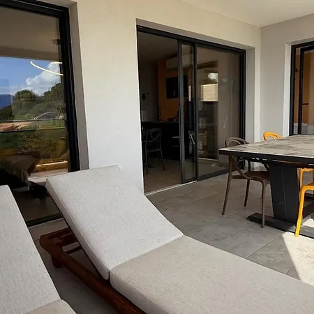 Superbe 3 Pieces Vue Mer, Climatise, Avec Parking *