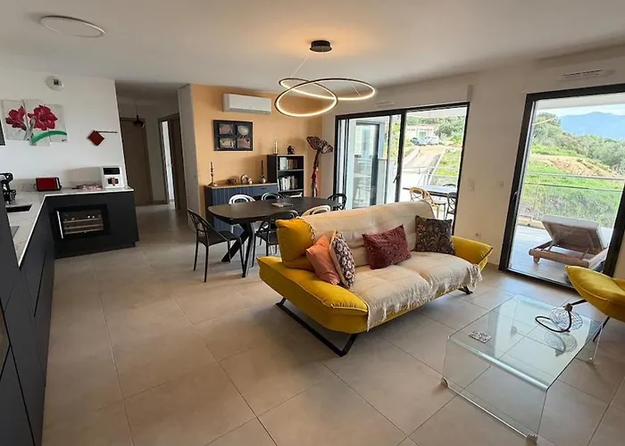 Apartment Superbe 3 Pieces Vue Mer, Climatise, Avec Parking *